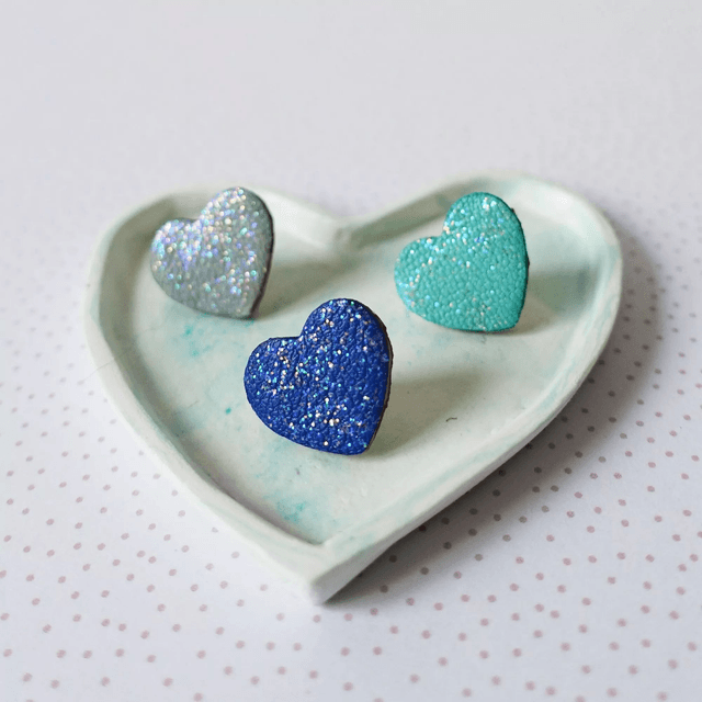 Lot de 3 pins en cuir iridescents